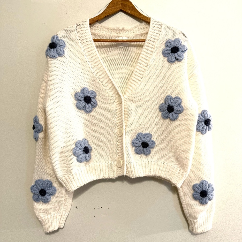 Luna Ivy Cardigan Sweater Women’s Button Up 3D Blue Flowers Cottagecore Sz Small